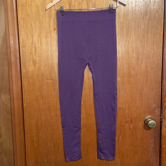 •NINE WEST•NWOT ICON SEAMLESS EGGPLANT HIGH WAISTED NYLON LEGGINGS SIZE M/L - Picture 2 of 6